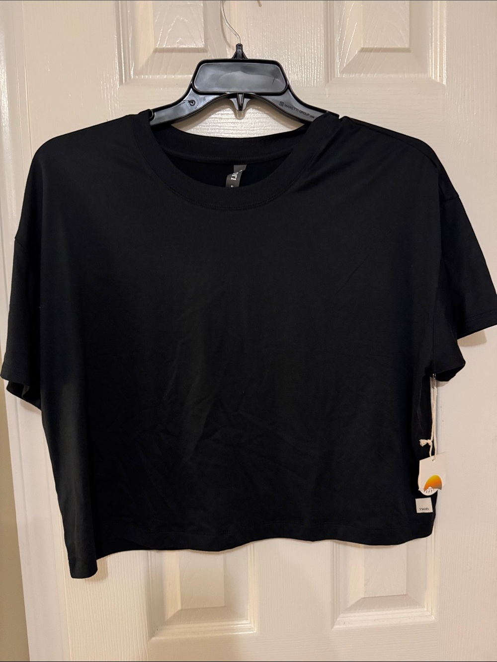 Vuori Black Short Sleeve Cropped Crew Tee